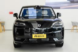 BYD Denza N9 DM-i в Беларуси 3