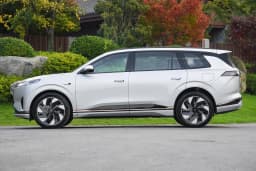 Dongfeng eπ008 Max Ruyi EREV у Беларусі 4