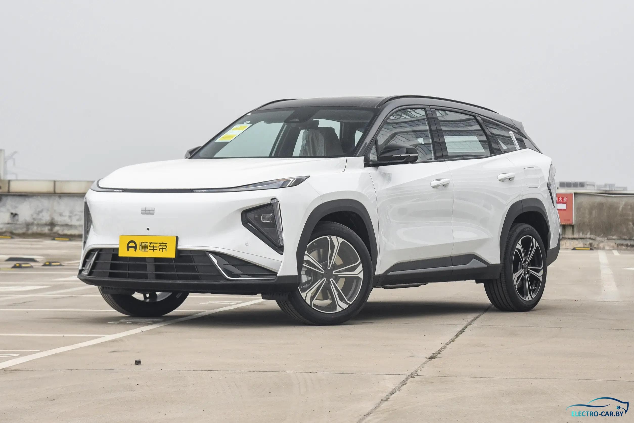 Geely Galaxy L7 EM-i Long-distance у Беларусі — фота 1