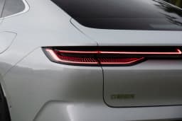 Geely Galaxy Star 8 EM-i Luxury (60 км) у Беларусі 6