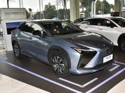Lexus RZ 300e Long Range Vertical в Беларуси 1