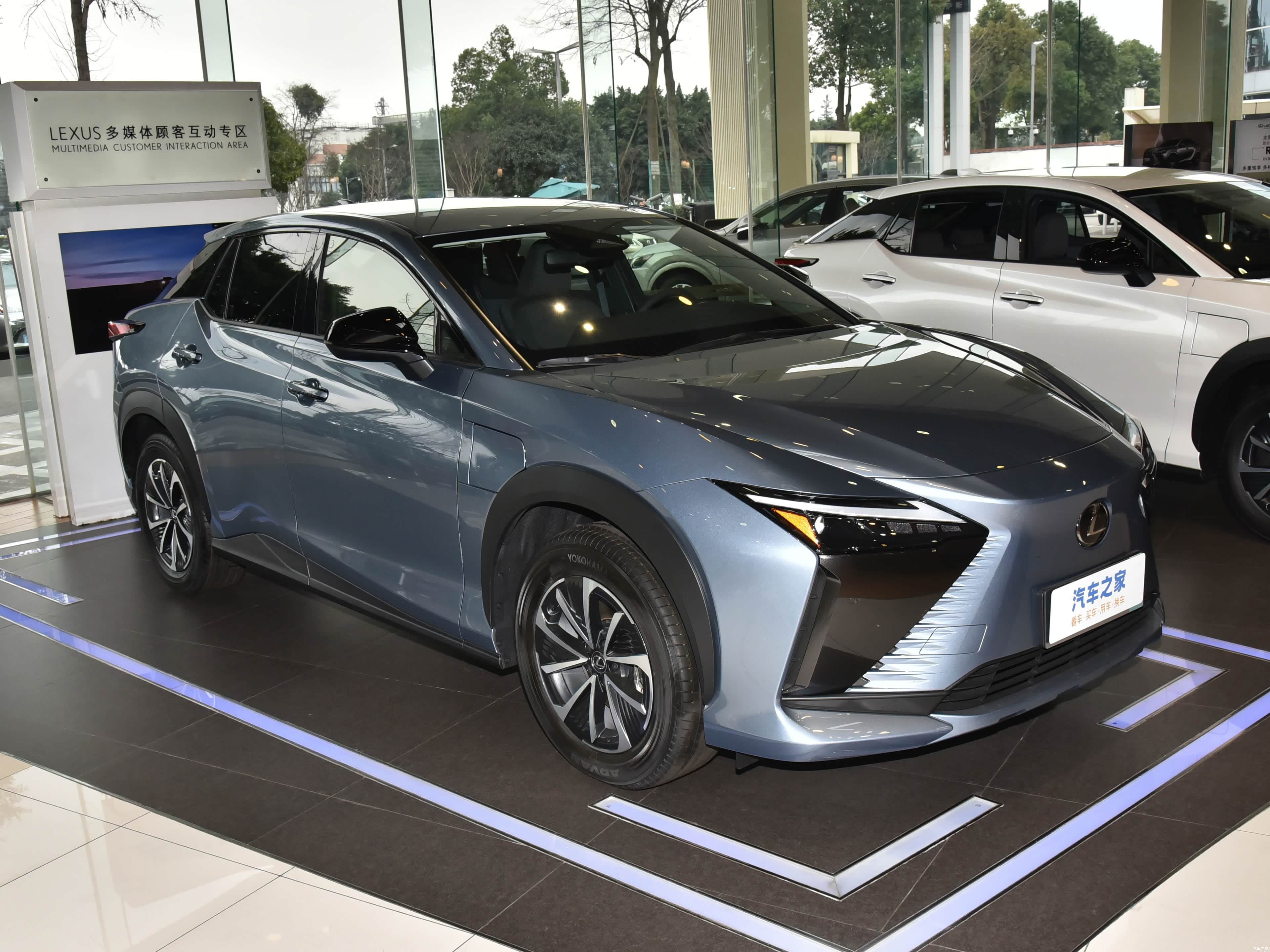 Lexus RZ 300e Long Range Vertical в Беларуси