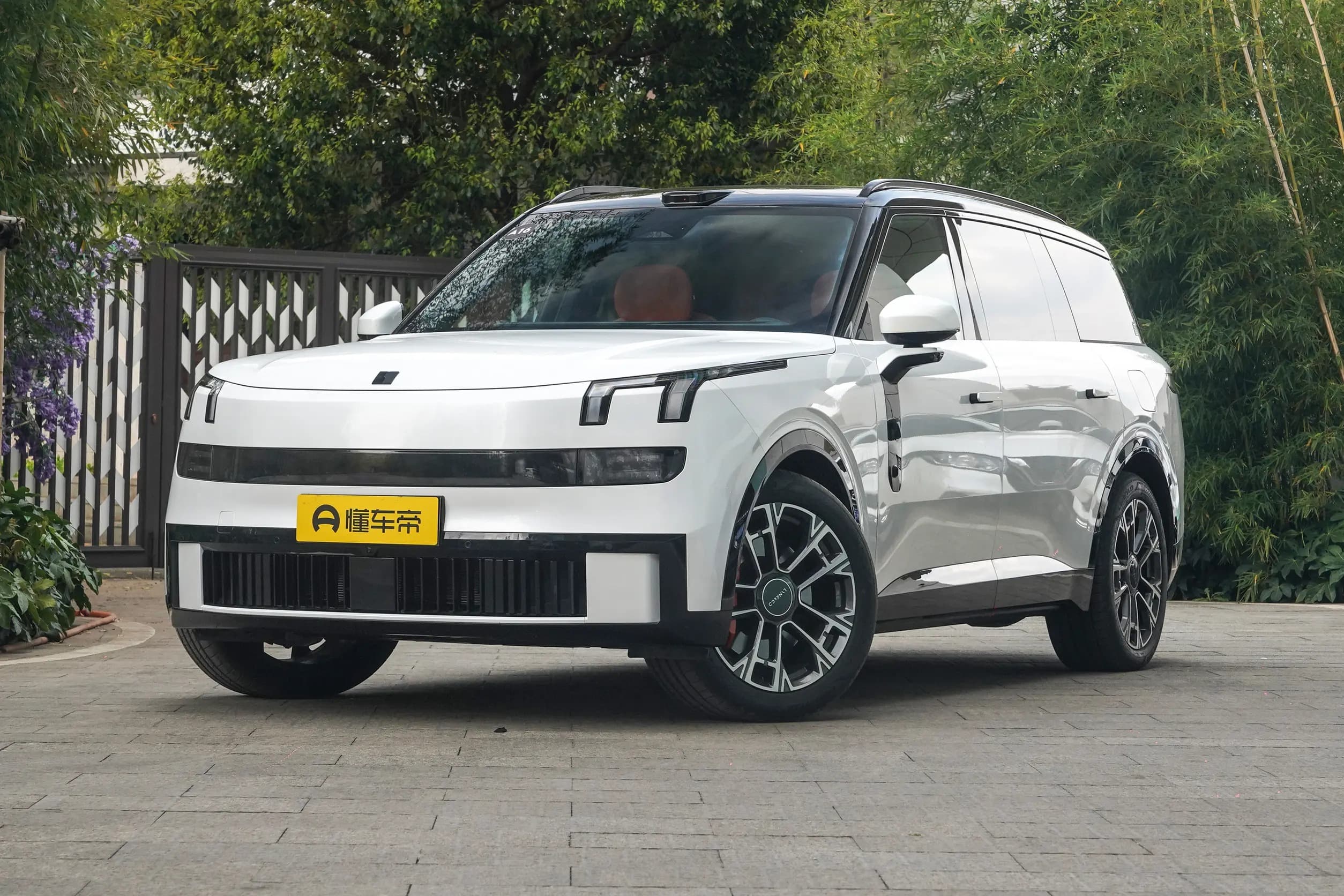 Lynk & Co 900 1.5T Halo в Беларуси