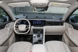 Roewe D5X DMH 135 Technology Edition у Беларусі 4