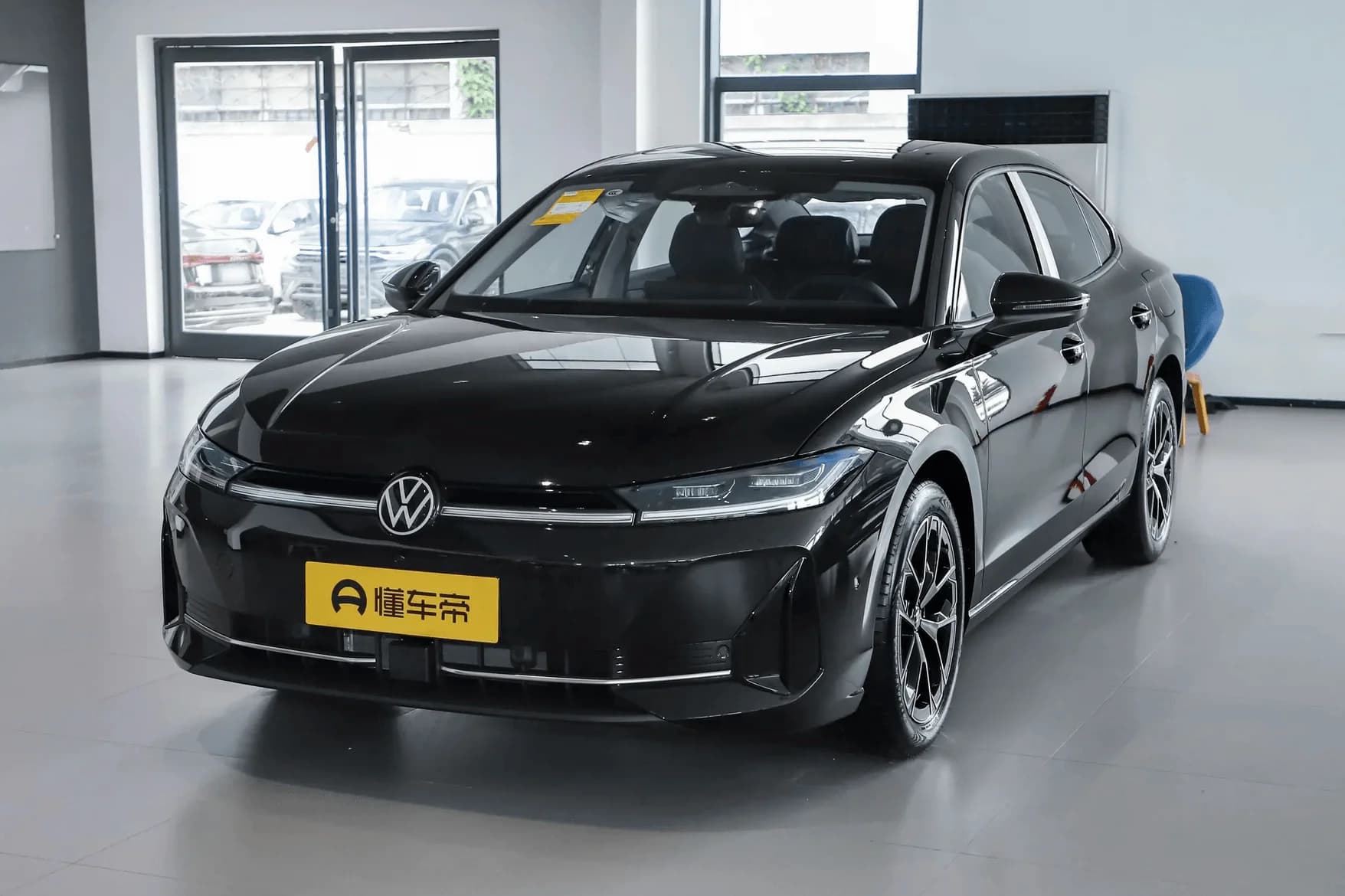 Volkswagen Passat ePro Flagship в Беларуси — фото 1