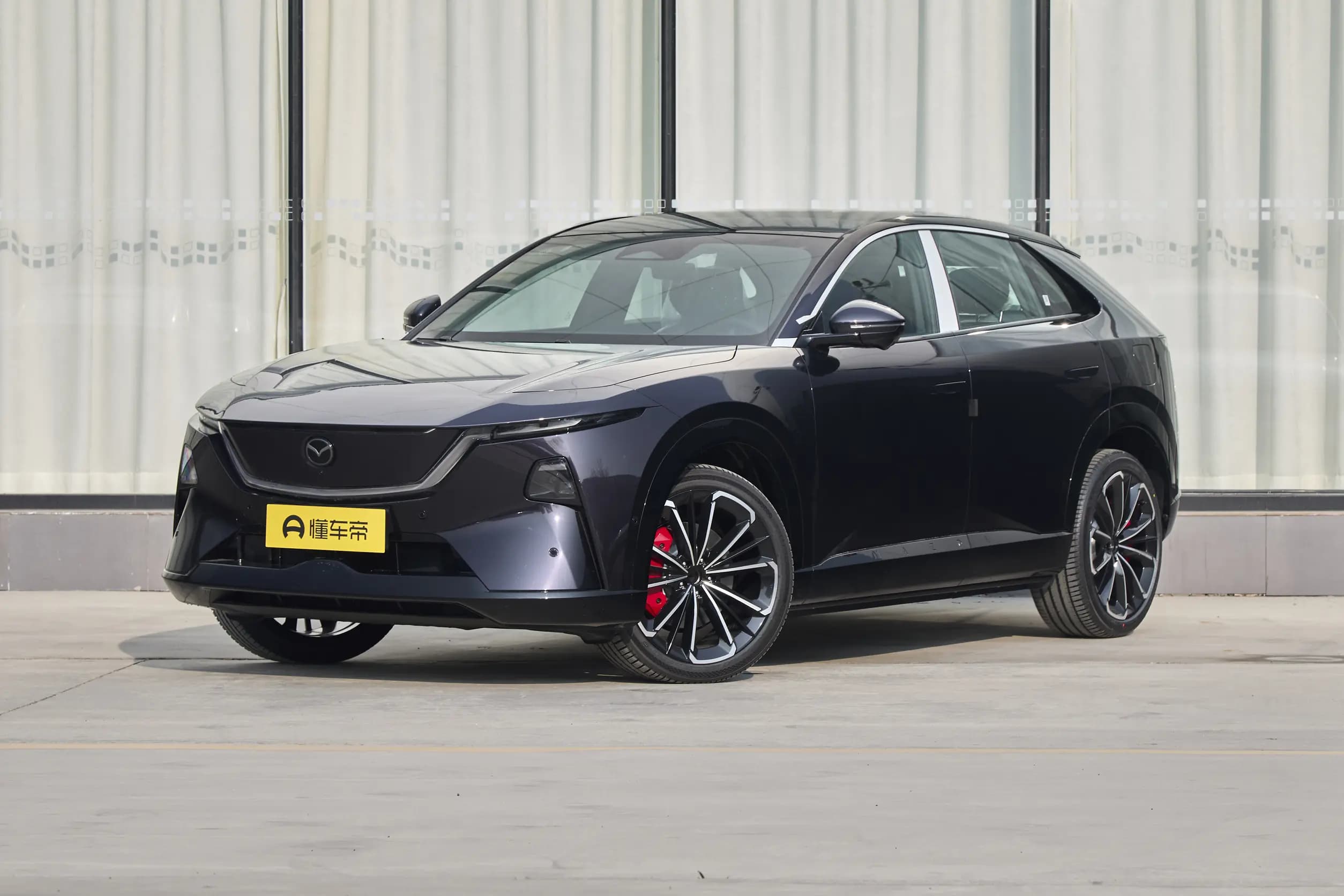 Mazda EZ-60 EREV 200 Pro у Беларусі